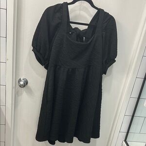 Free People Elegant Black Textured Dress with pockets